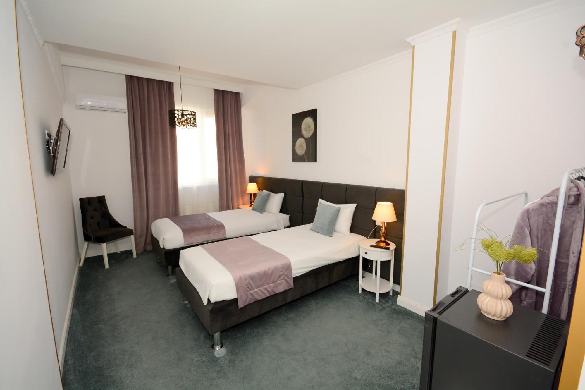 Hotel Andre'S Craiova Exteriér fotografie