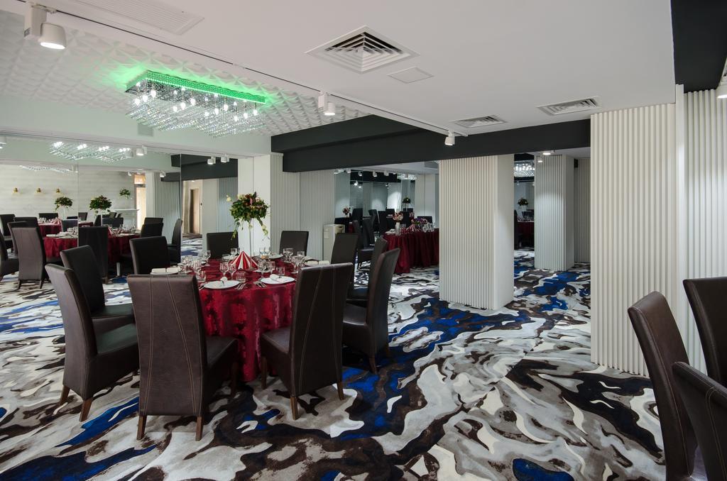 Hotel Andre'S Craiova Exteriér fotografie